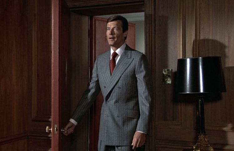 double-breasted-roger_moore
