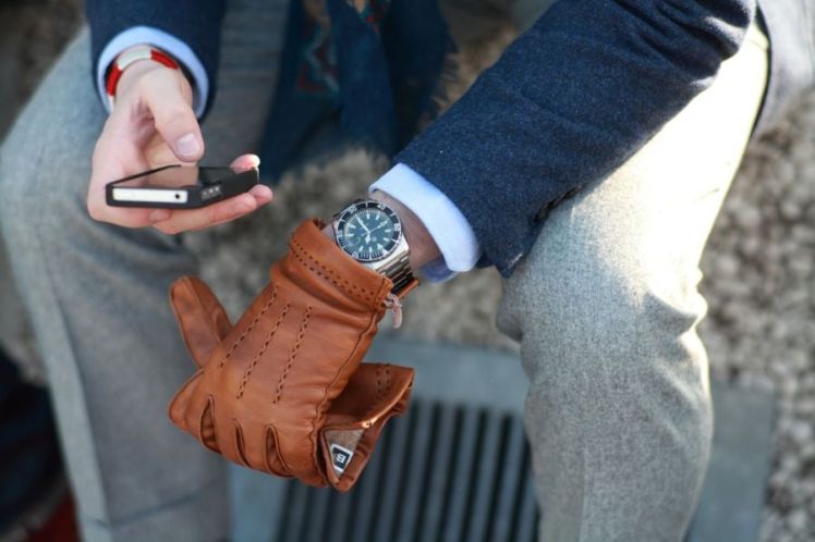 rekawiczki_zegarek_stalowy