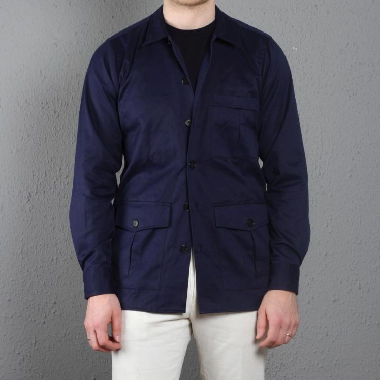 kurtka_guziki_zapinanie